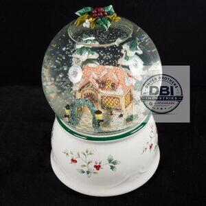 Winterberry Snow Globe Christmas Cottage House w/ Box Holiday Decor